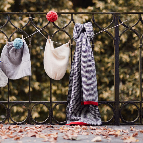 Foligno Cashmere Scarf black & cream & red, 100% cashmere wool | URBANARA hats & scarves