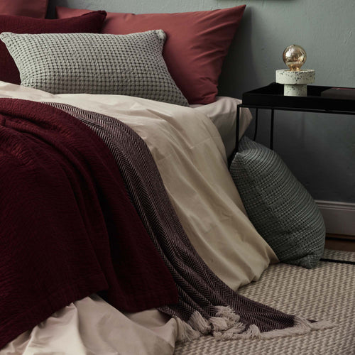 Nerva Cashmere Blanket bordeaux red & cream, 100% cashmere wool | URBANARA cashmere blankets
