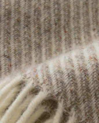 Blanket Palini Light grey melange & Natural white, 75% Lambswool & 25% Recycled wool