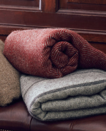 Gotland Dia Wool Blanket red & grey, 100% new wool