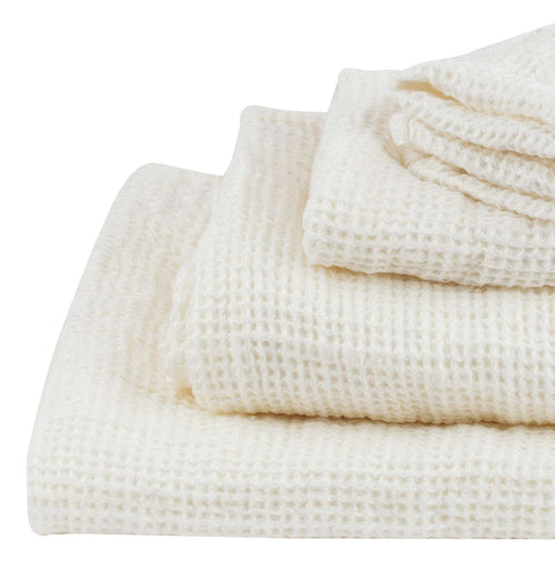 Natural white Neris Handtuch | Home & Living inspiration | URBANARA