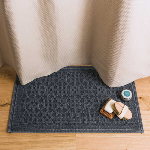 Qasita bath mat in charcoal, 100% cotton |Find the perfect bath mats