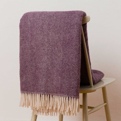 Salantai blanket, plum & cream, 100% new wool | URBANARA wool blankets