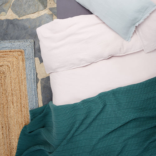 Anadia bedspread, green, 100% cotton | URBANARA bedspreads & quilts