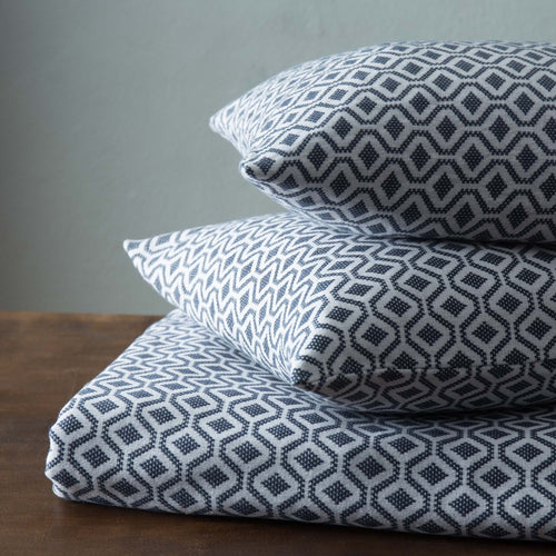 Blue grey & White Viana Kissenhülle | Home & Living inspiration | URBANARA
