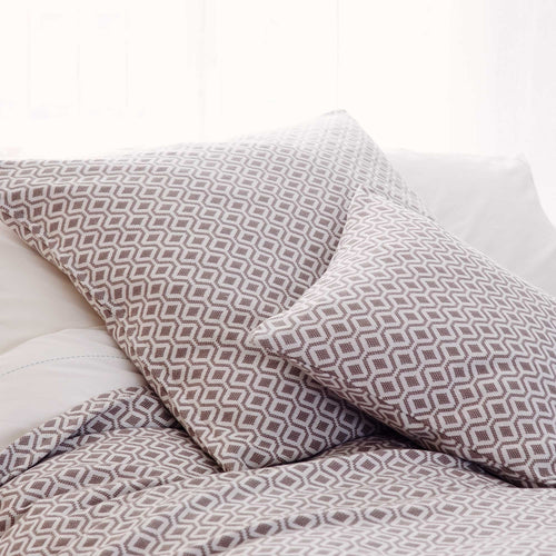 Natural & White Viana Kissenhülle | Home & Living inspiration | URBANARA