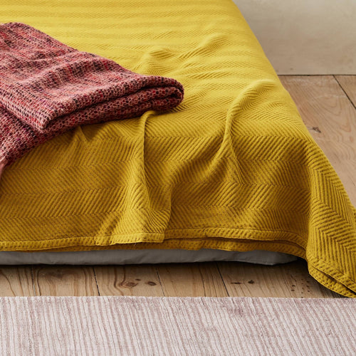 Mustard Lixa Tagesdecke | Home & Living inspiration | URBANARA