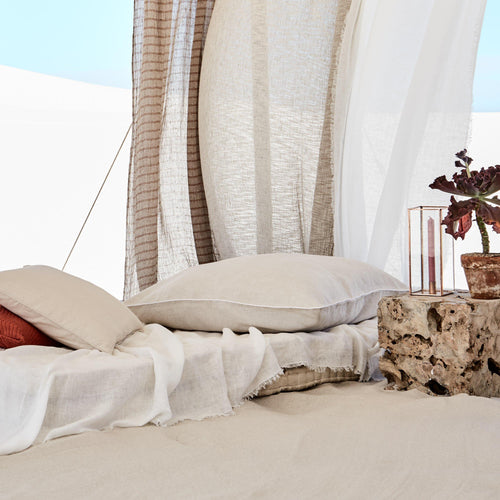 Natural & White Tercia Bettdeckenbezug | Home & Living inspiration | URBANARA