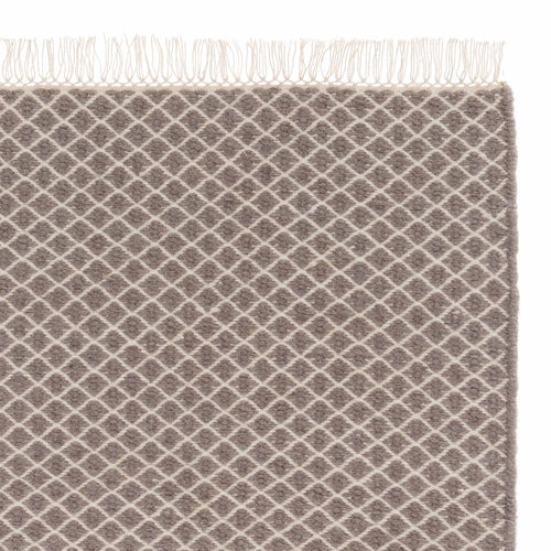 Grey & Off-white Loni Läufer | Home & Living inspiration | URBANARA