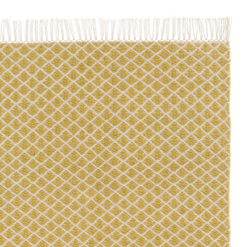 Loni runner, light yellow & off-white, 100% wool | URBANARA runners