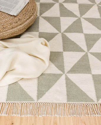 Almi rug, mint & off-white, 50% wool & 50% cotton