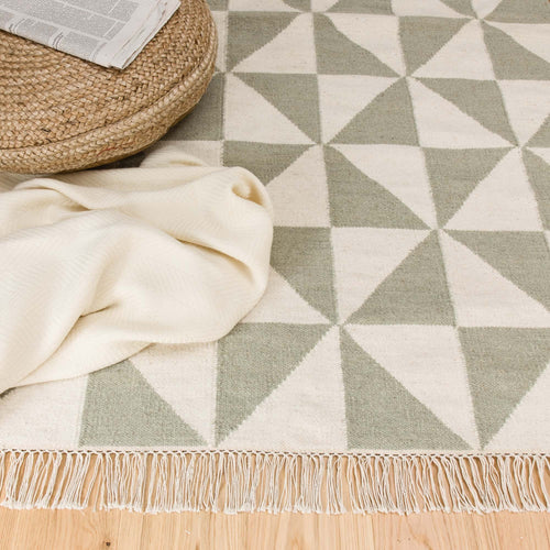 Mint & Off-white Almi Teppich | Home & Living inspiration | URBANARA
