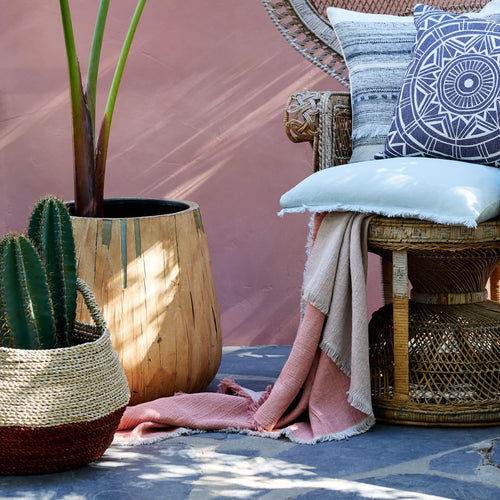 Dusty pink & Stone grey Alkas Decke | Home & Living inspiration | URBANARA