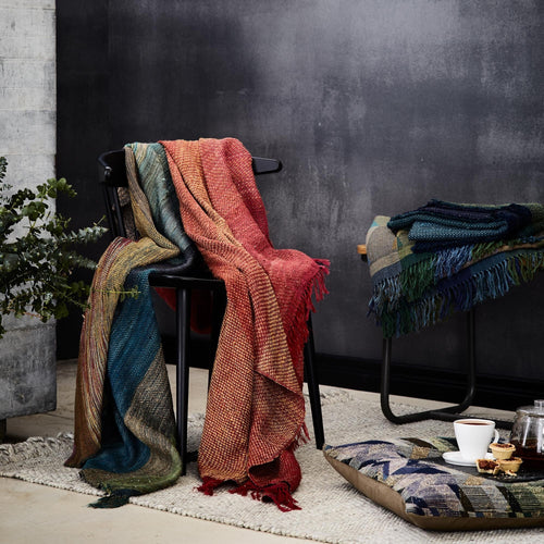 Red & Orange & Mustard Birami Decke | Home & Living inspiration | URBANARA