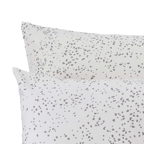 White & Grey Connemara Bettdeckenbezug | Home & Living inspiration | URBANARA