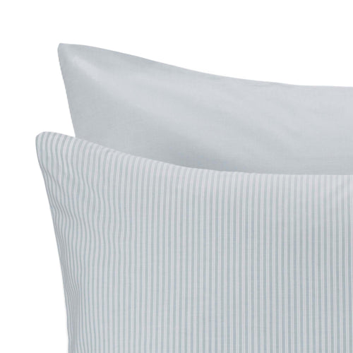 Izeda pillowcase, green & white, 100% cotton | URBANARA percale bedding
