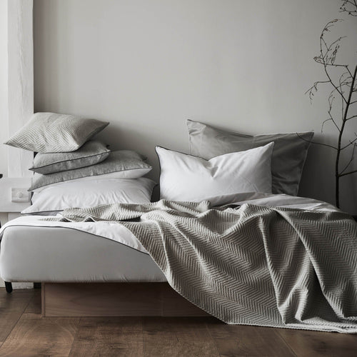 Grey melange Lixa Tagesdecke | Home & Living inspiration | URBANARA
