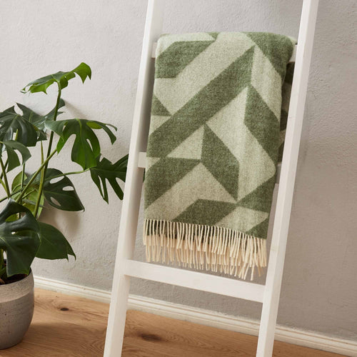 Green & Cream Farum Decke | Home & Living inspiration | URBANARA