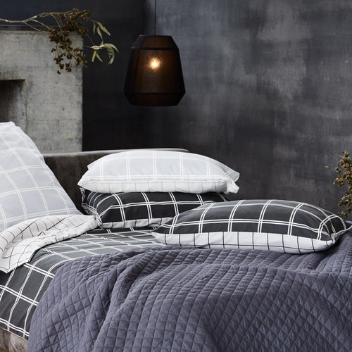 Charcoal & Light grey Brelade Kissenbezug | Home & Living inspiration | URBANARA