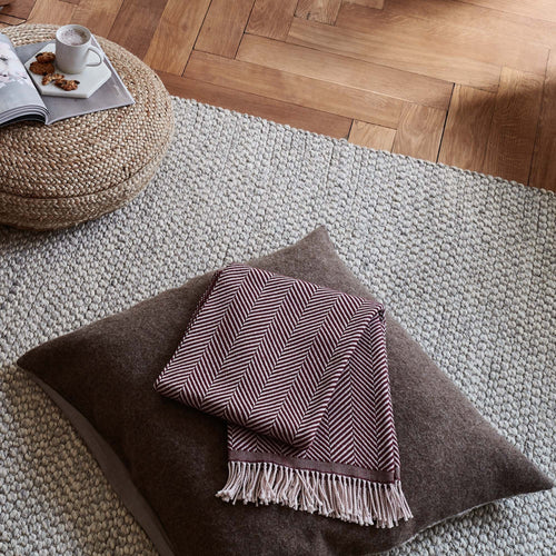 Salla blanket in bordeaux red & dusty pink, 100% new wool |Find the perfect wool blankets