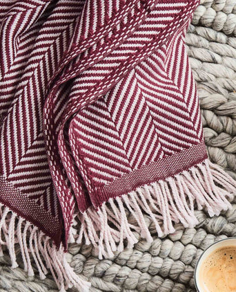 Salla blanket, bordeaux red & dusty pink, 100% new wool