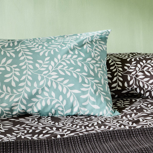 Green grey & White Aneto Kissenbezug | Home & Living inspiration | URBANARA