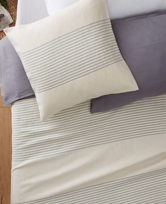 Kadan bedspread, cream & grey green, 50% linen & 50% cotton