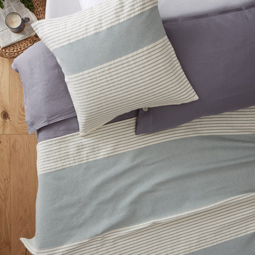 Grey green & Cream Kadan Kissenhülle | Home & Living inspiration | URBANARA