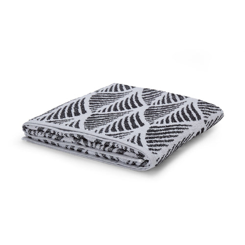 Black & White Coimbra Handtuch | Home & Living inspiration | URBANARA