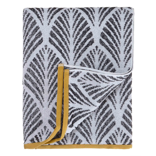 Black & White Coimbra Strandtuch | Home & Living inspiration | URBANARA