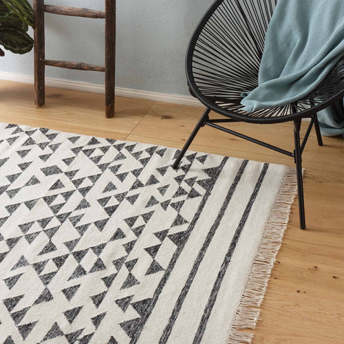 Kenai Rug [Black/Off-white]