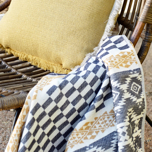 Natural white & Dark blue & Mustard Gilao Strandtuch | Home & Living inspiration | URBANARA