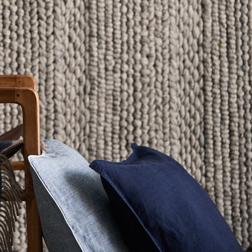 Dark blue Estoril Kissenhülle | Home & Living inspiration | URBANARA