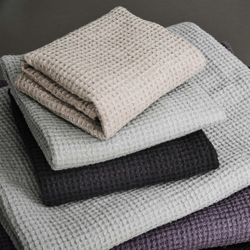Neris hand towel, light grey, 100% linen | URBANARA linen towels