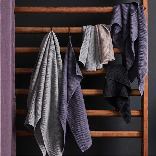 Light grey Neris Handtuch | Home & Living inspiration | URBANARA