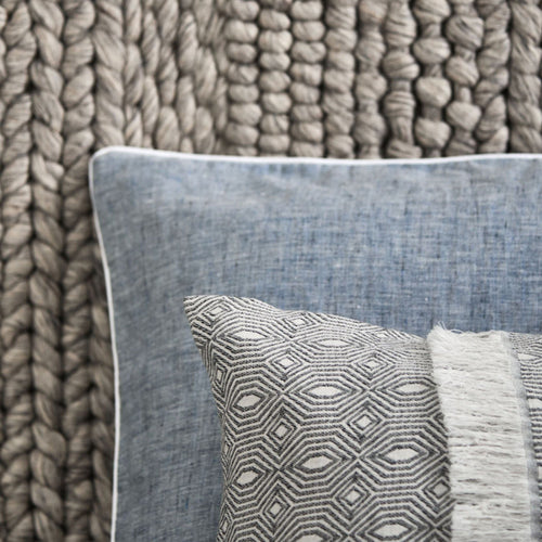 Dark grey blue & White Sameiro Kissenhülle | Home & Living inspiration | URBANARA