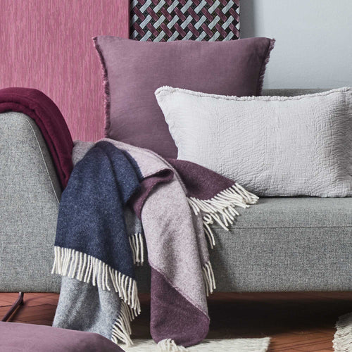 Dark blue & Aubergine & Natural Salakas Decke | Home & Living inspiration | URBANARA
