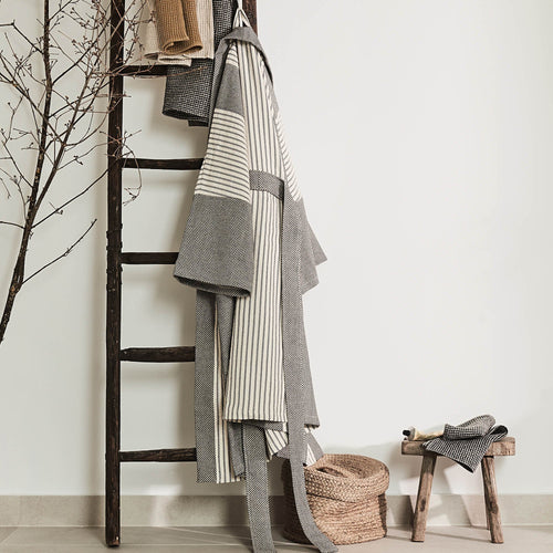 Kadan bathrobe, black & cream, 50% linen & 50% cotton | URBANARA bathrobes