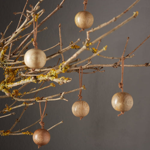 Warm brown Kabru Weihnachtsdekoration | Home & Living inspiration | URBANARA