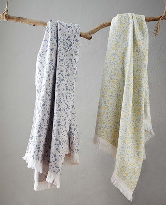 Verin beach towel, off-white & ultramarine & light pink, 100% cotton
