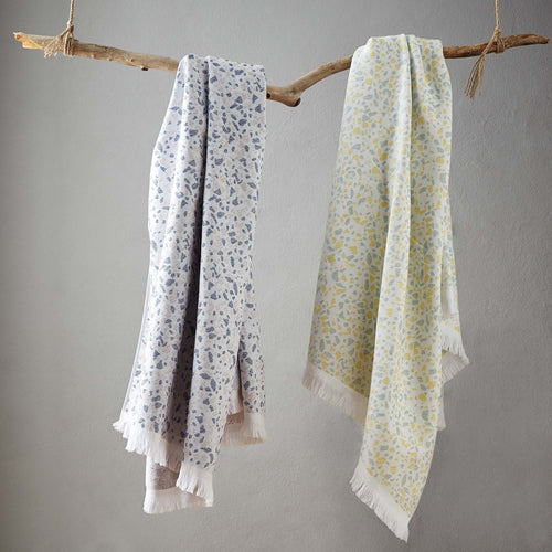 Off-white & Ultramarine & Light pink Verin Strandtuch | Home & Living inspiration | URBANARA