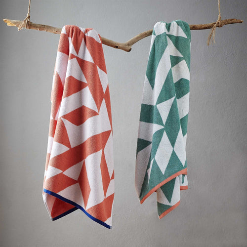 Aqua & White & Papaya Arua Strandtuch | Home & Living inspiration | URBANARA