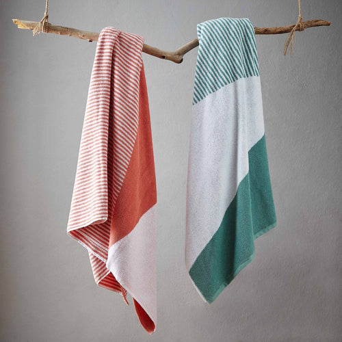 Aqua & White Lalin Strandtuch | Home & Living inspiration | URBANARA