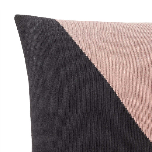 Charcoal & Light pink & Natural white Kabral Kissenhülle | Home & Living inspiration | URBANARA