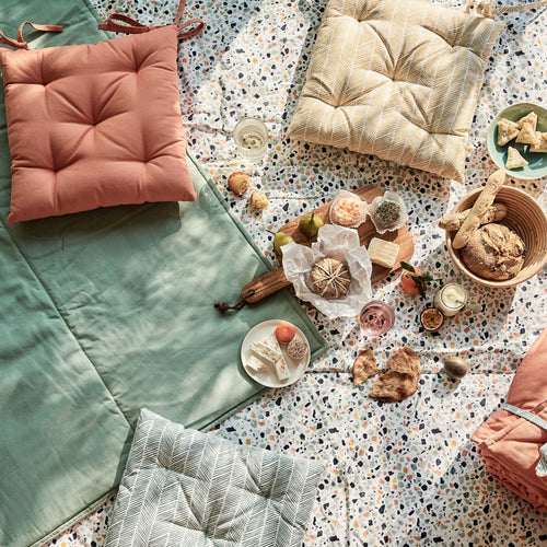 Green grey & Light papaya & Charcoal & Papaya Visso Picknickdecke | Home & Living inspiration | URBANARA