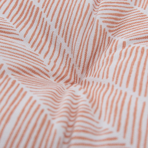Papaya & Natural white Avola Kissen | Home & Living inspiration | URBANARA
