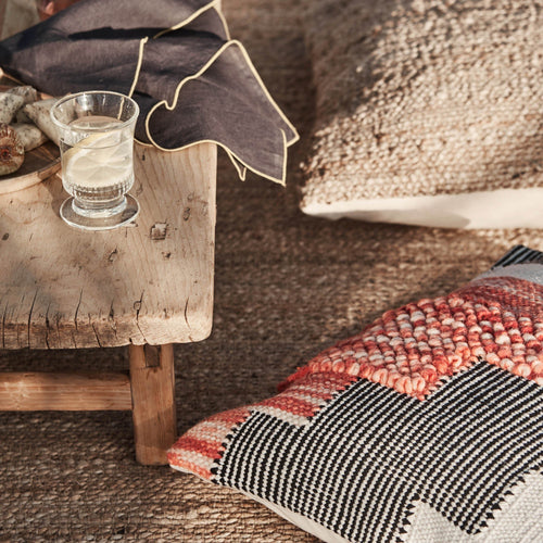 Natural white & Black & Papaya Bahadri Kissenhülle | Home & Living inspiration | URBANARA