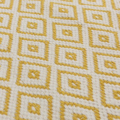 Barota runner in bright mustard & white, 100% pet |Find the perfect outdoor accessories