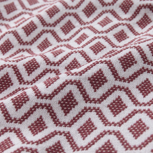 Viana bedspread, raspberry rose & white, 100% cotton | URBANARA bedspreads & quilts