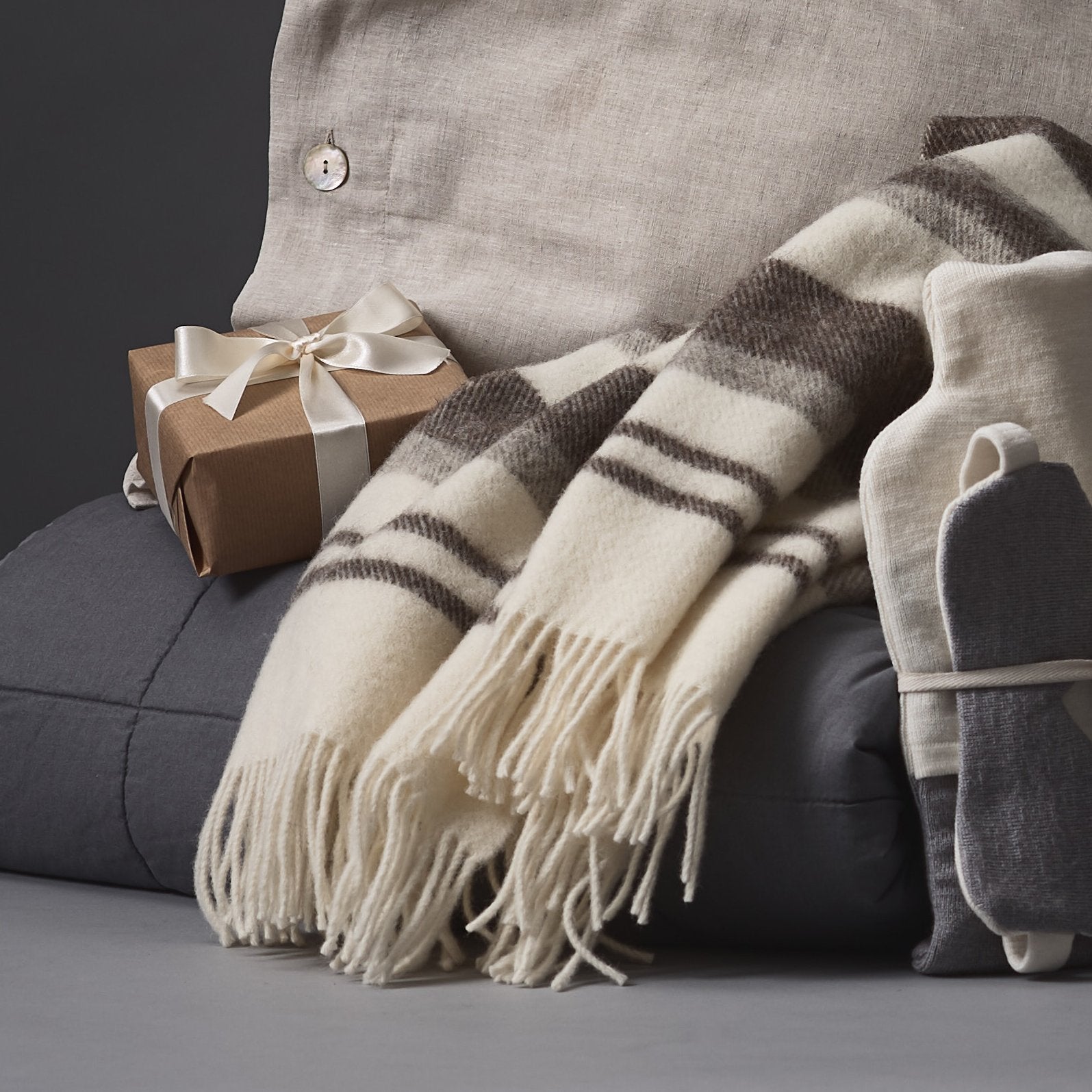 Kampai Wool Blanket cream grey URBANARA
